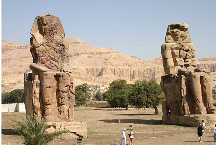 Egypt Luxor Memnon Colossi_a0ad5_lg.jpg